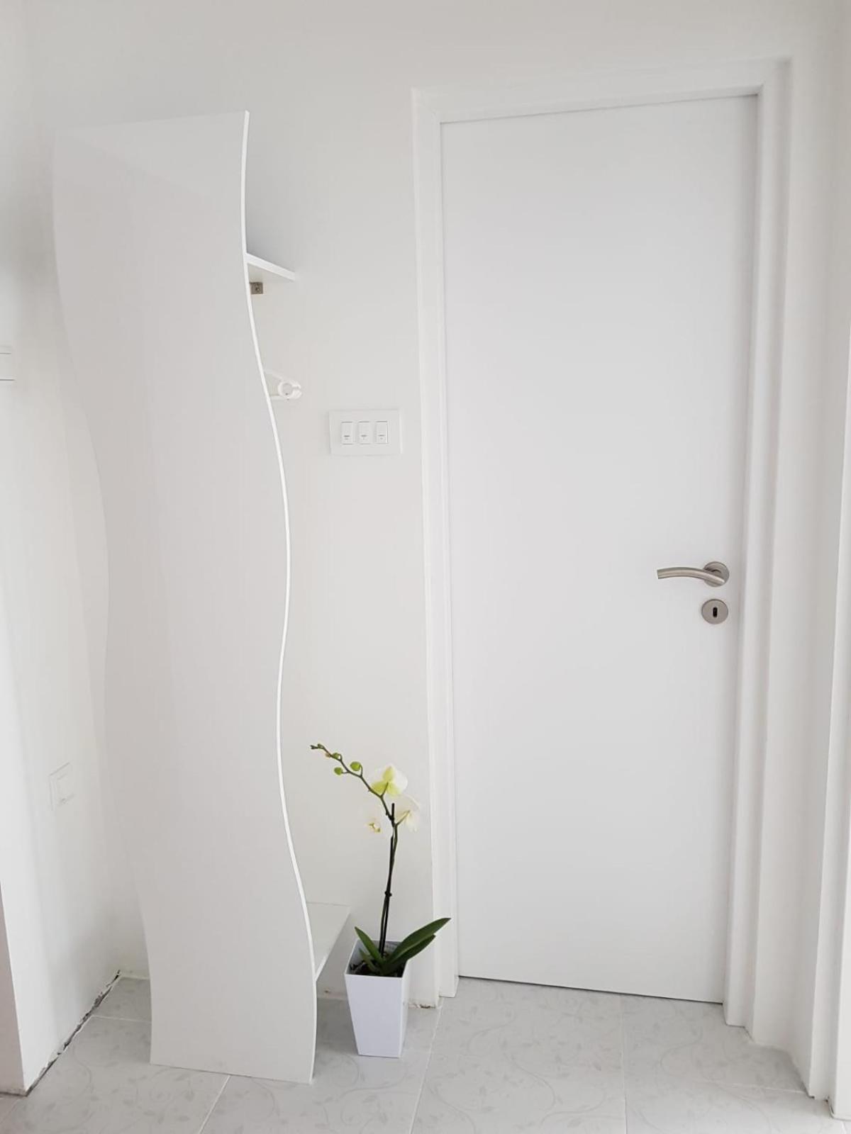 Apartman Kristina - Self Check In & Check Out Otočac المظهر الخارجي الصورة