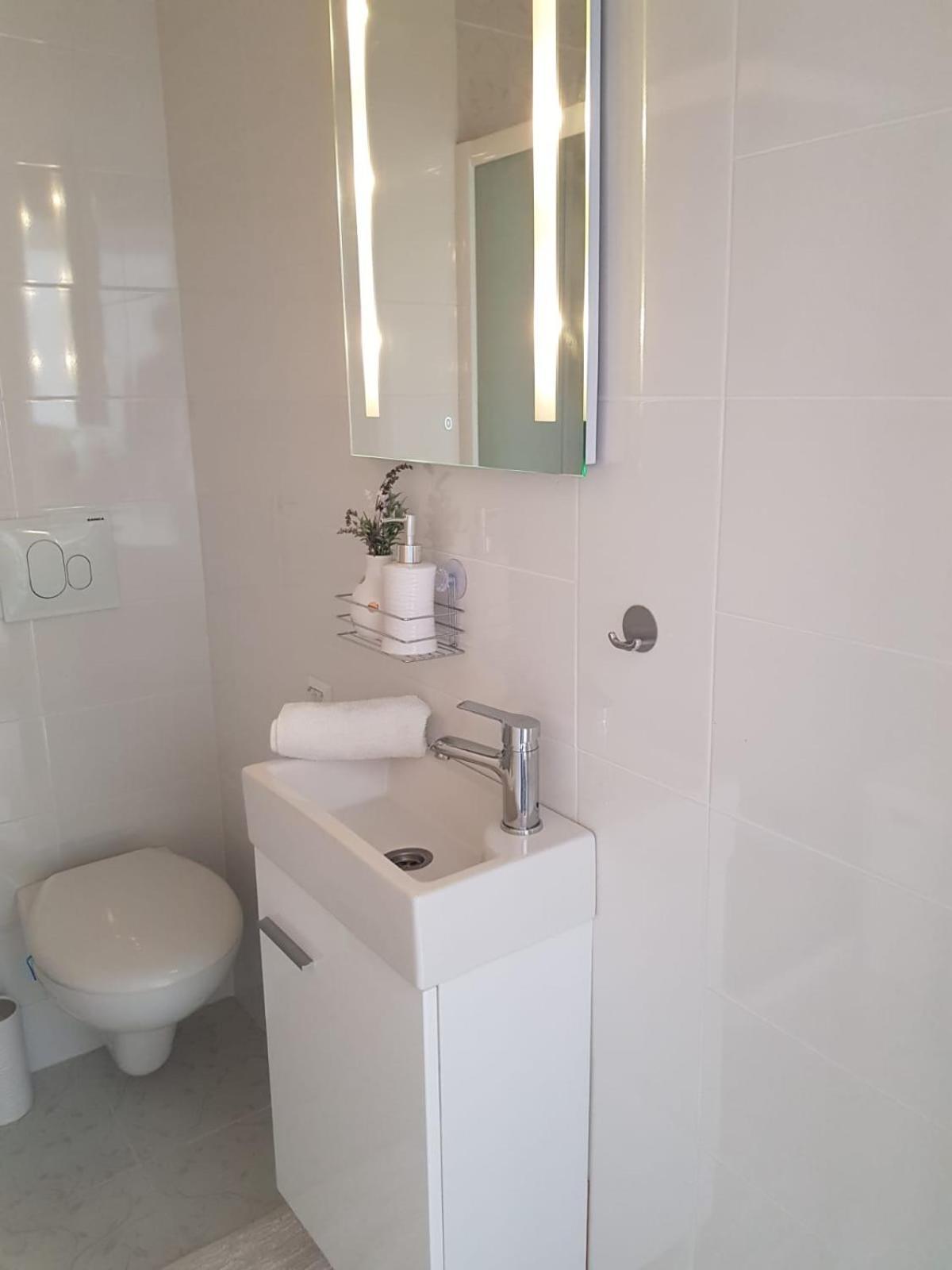 Apartman Kristina - Self Check In & Check Out Otočac المظهر الخارجي الصورة