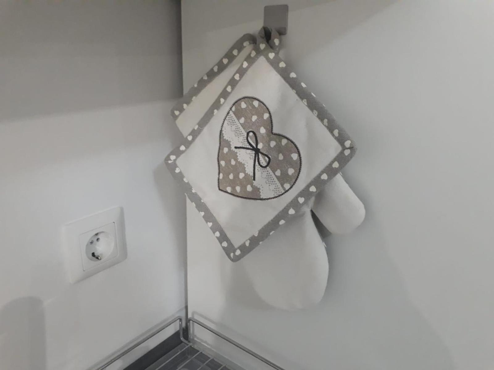 Apartman Kristina - Self Check In & Check Out Otočac المظهر الخارجي الصورة