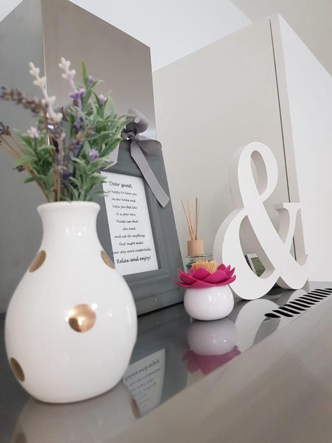 Apartman Kristina - Self Check In & Check Out Otočac المظهر الخارجي الصورة